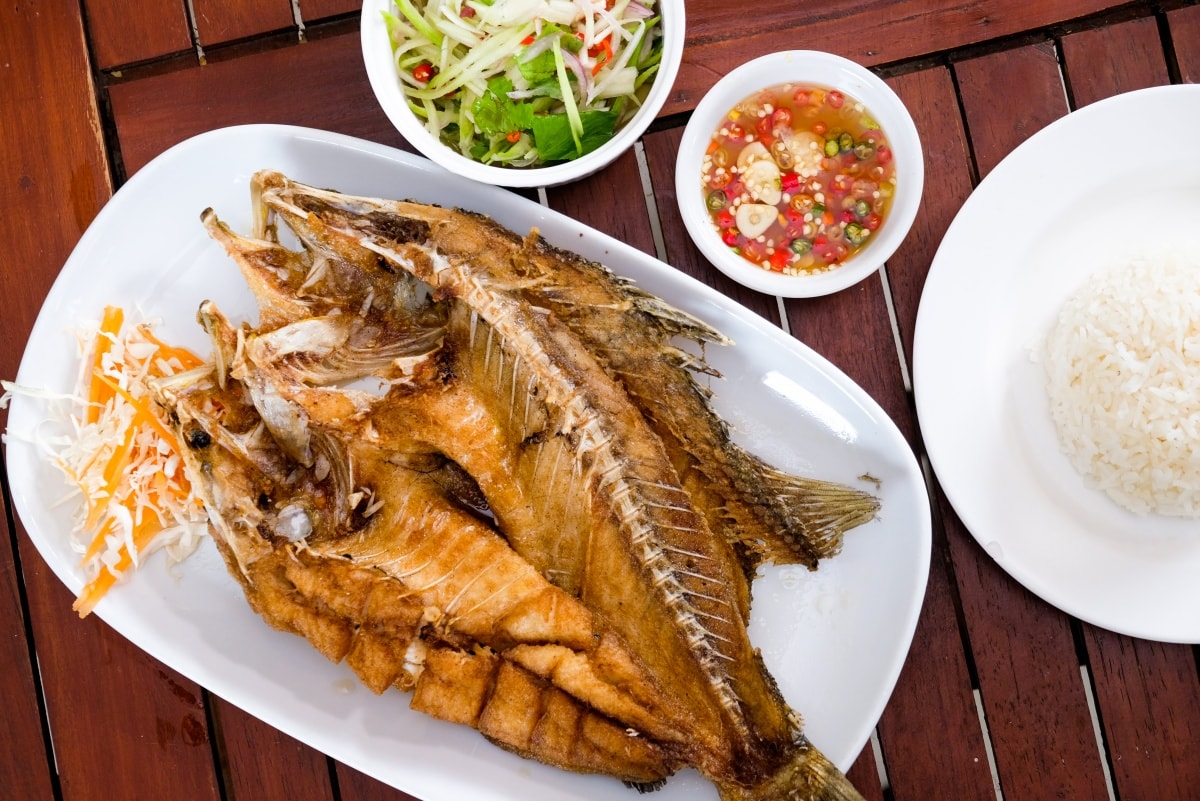 review great fish menu 5 restaurants nakhon phanom isan thailand 1