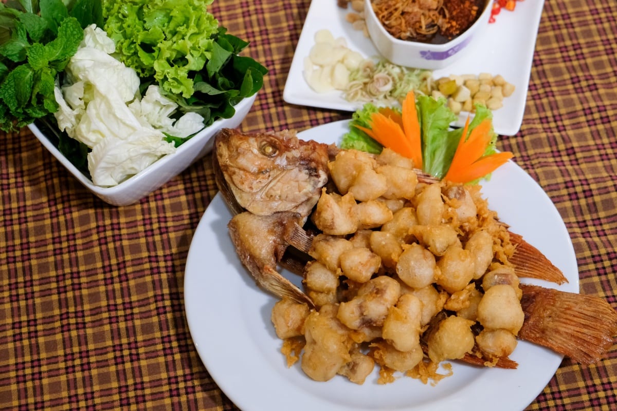 review great fish menu 5 restaurants nakhon phanom isan thailand 79