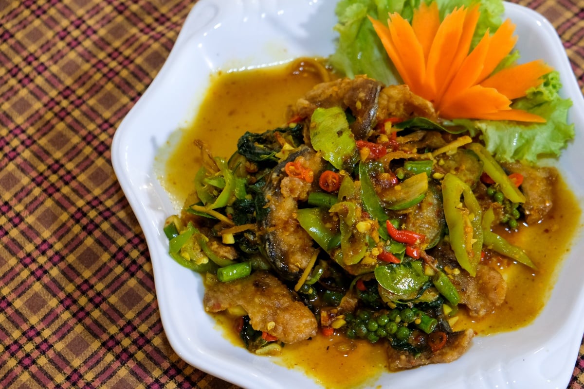 review great fish menu 5 restaurants nakhon phanom isan thailand 82