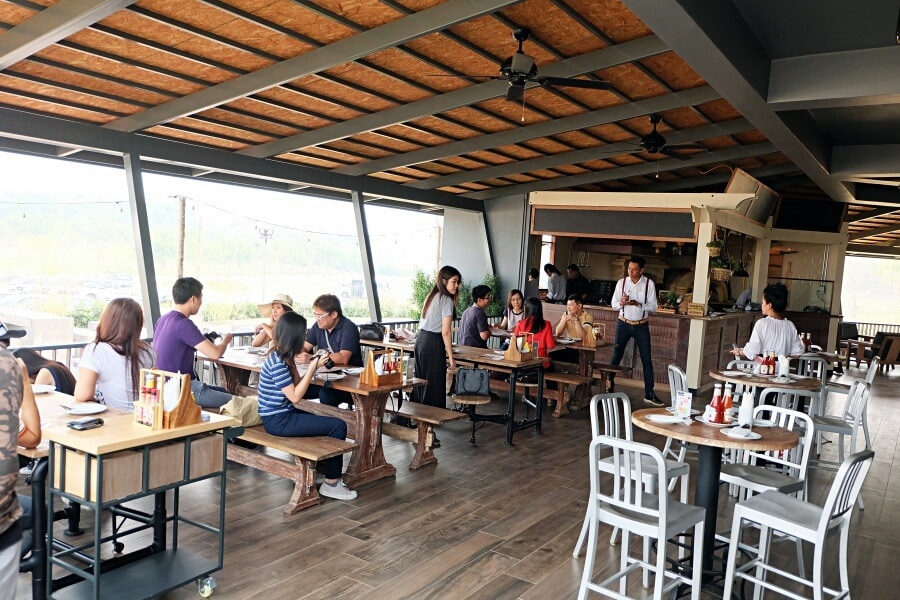 review-barn-house-pizzeria-at-singha-park-16