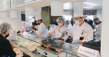 review thaiairways thai catering featured